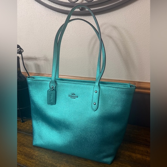 ❌❌❌ SOLD Coach Tote - Picture 3 of 12